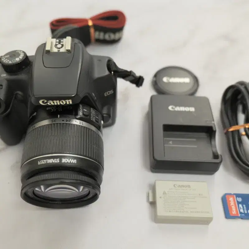 캐논 DSLR 카메라 EOS 1000D 와 18-55 IS 렌즈 세트