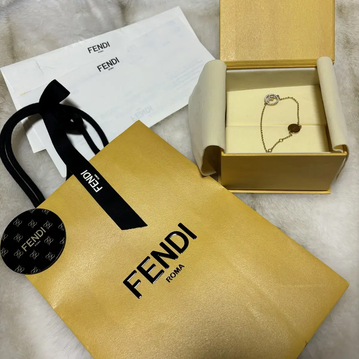 펜디 팔찌 F is Fendi 브레이슬릿 골드 풀박스+쇼핑백