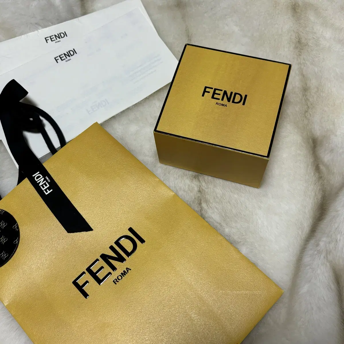 펜디 팔찌 F is Fendi 브레이슬릿 골드 풀박스+쇼핑백