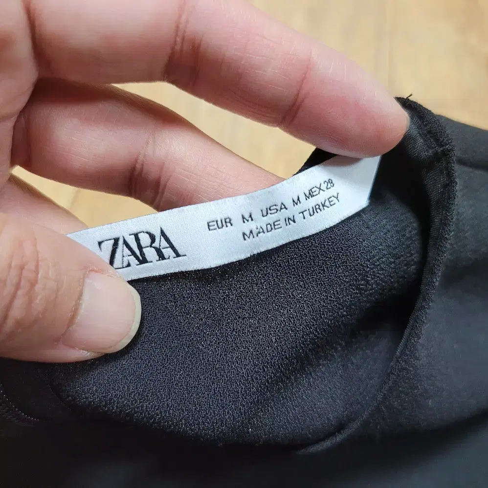 자라(ZARA) 사이드 플리츠 원피스 55-66