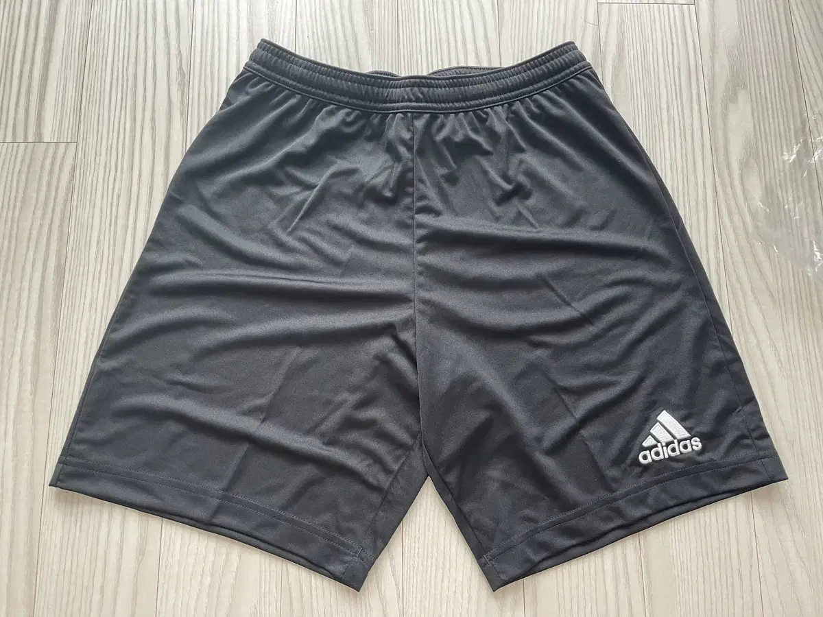 (New) Adidas vahn ENT22 SHO black size S