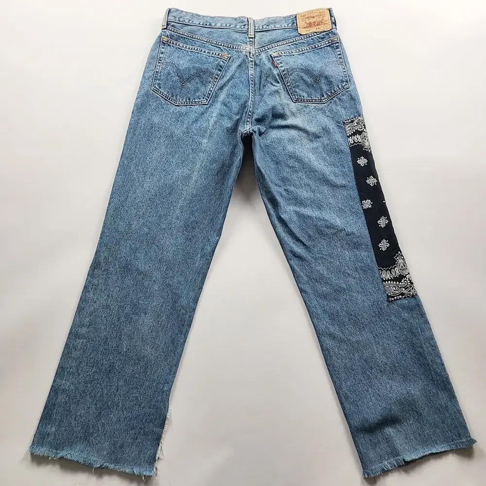 Levi's Jeans Dated Remake Size 33 NO.5940