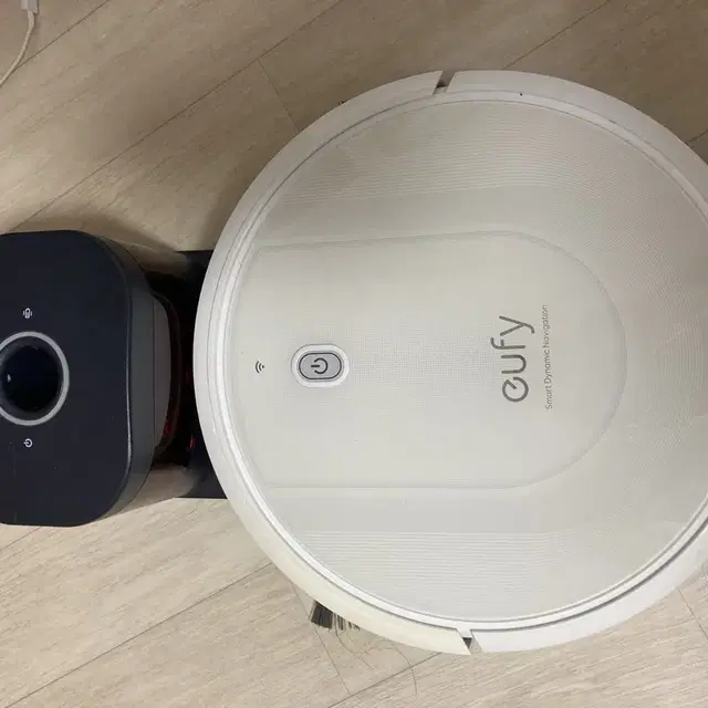 [급처!!!] eufy robovac g10 로봇청소기 팔아요~~