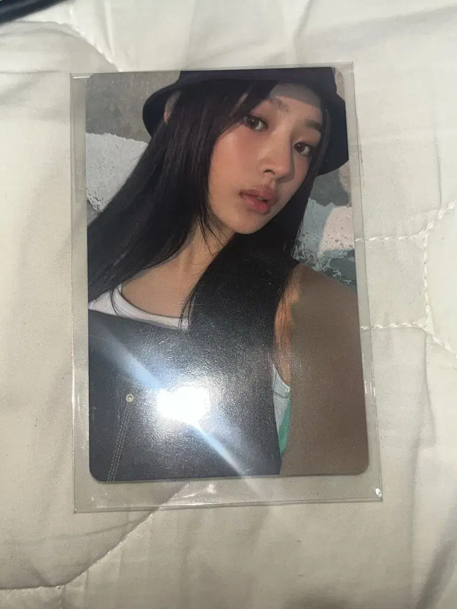 New Jeans minji Supernatural Photocard