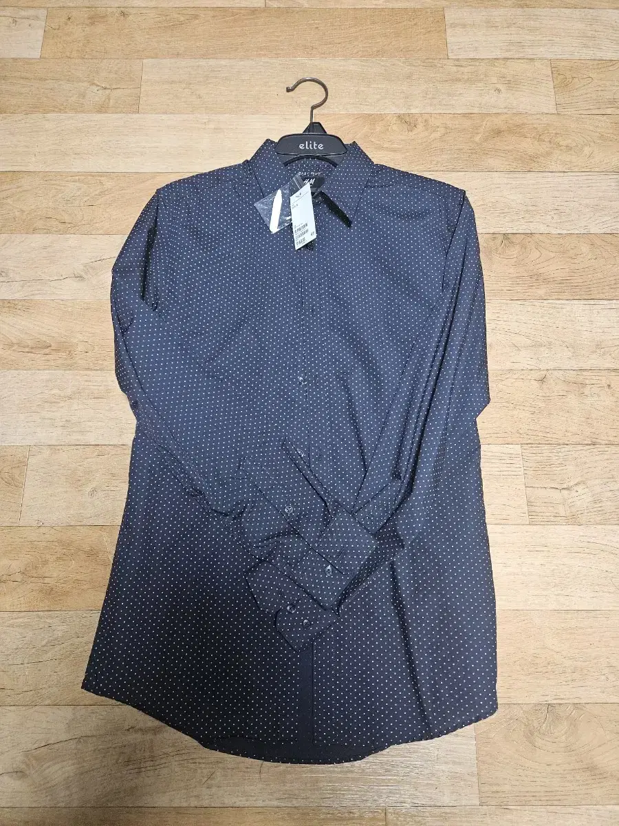 [S] H&M polka dot shirt