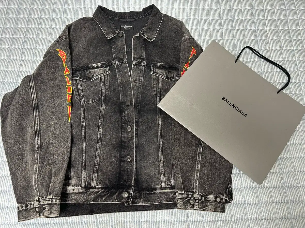 [3] Balenciaga metal logo denim black and blue jacket