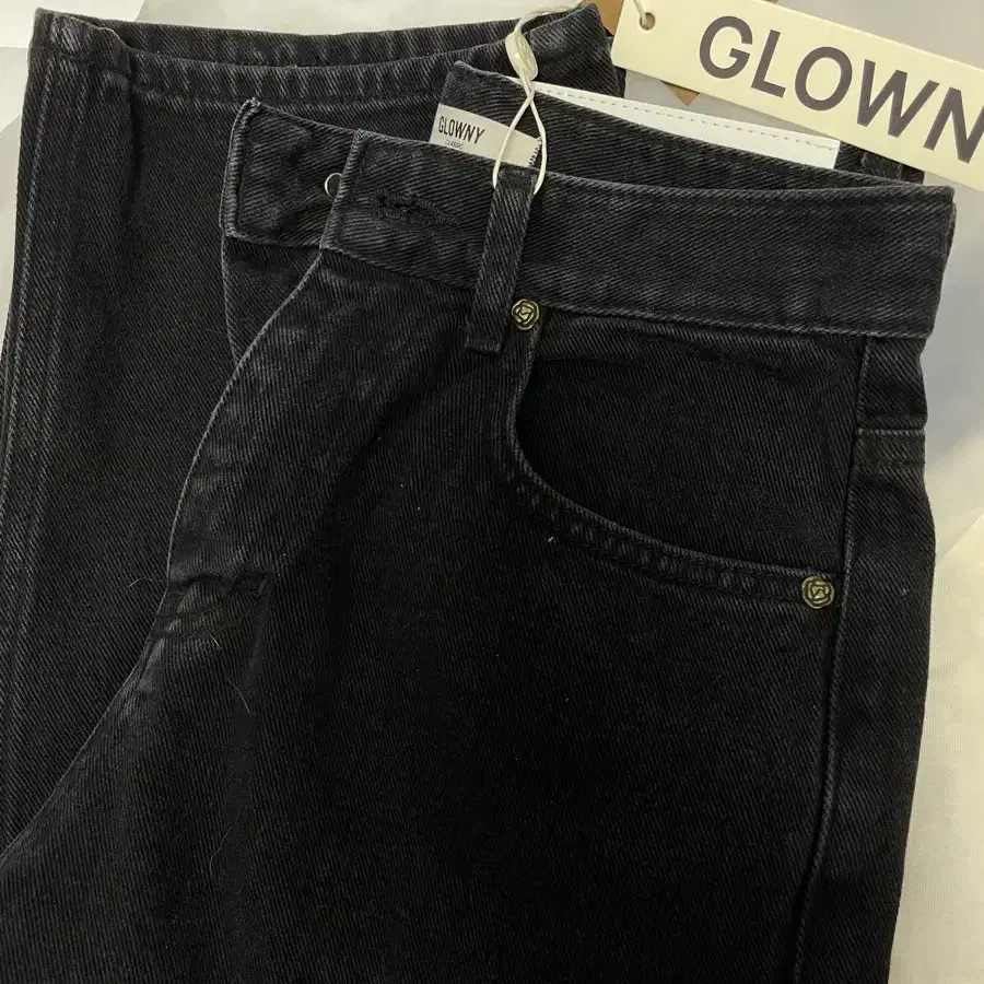 글로니 93 MID-RISE LOOSE FIT JEANS BLACK XS