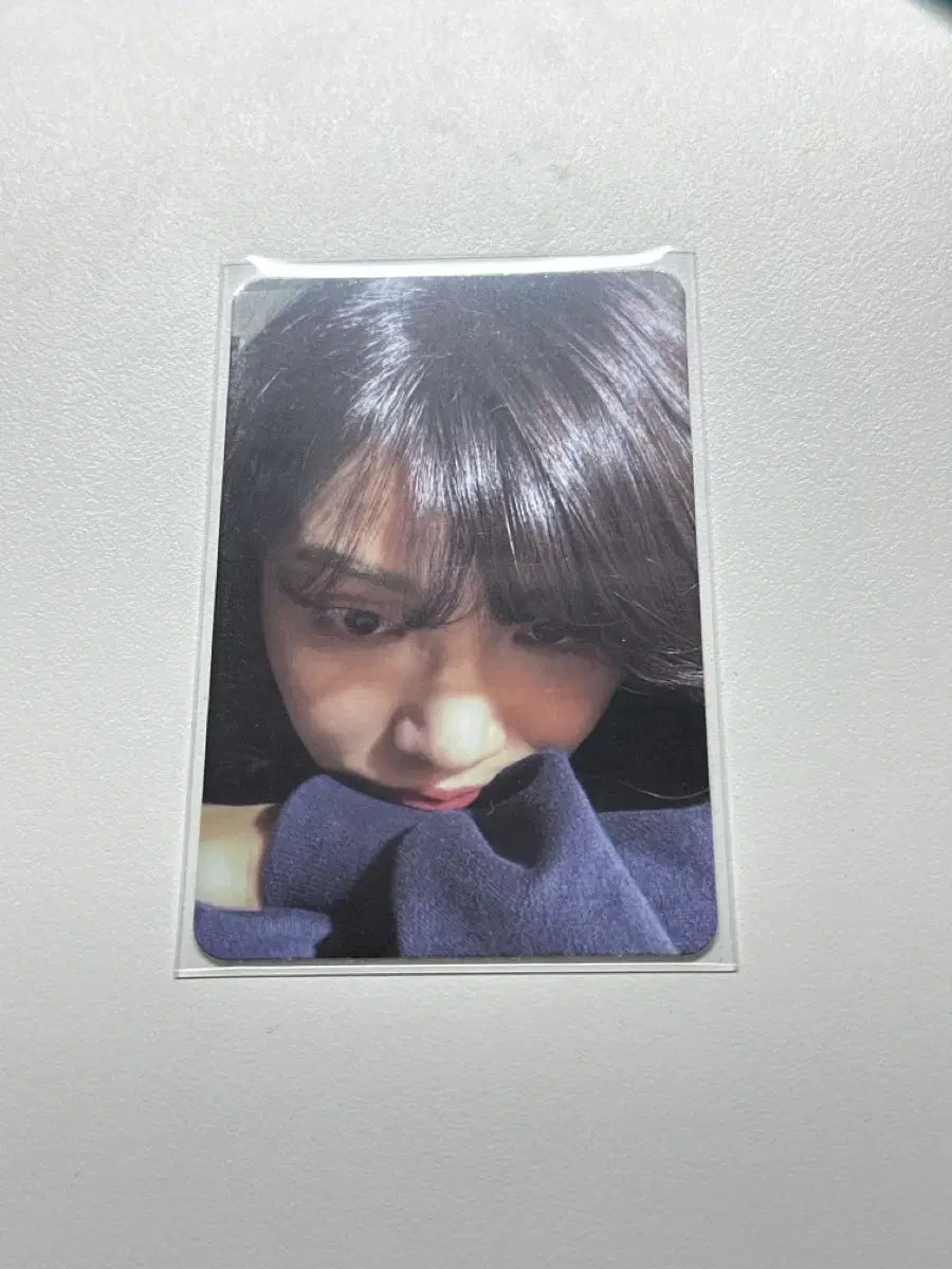 Jung Eunji's solo album Log Photo Card