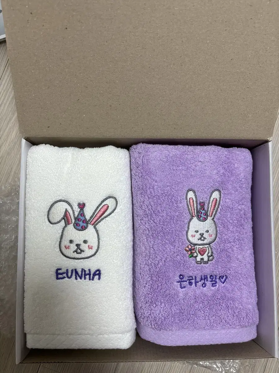 Price down)gfriend viviz eunha towel+eunbi&eunha postcard+memoria socks