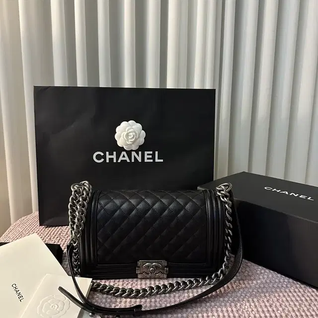 샤넬 보이 빈티지 은장 Chanel Old Medium Boy