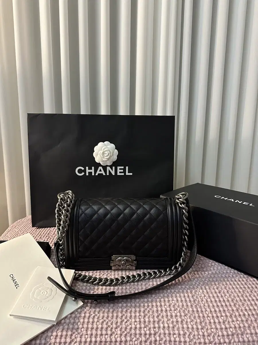 샤넬 보이 빈티지 은장 Chanel Old Medium Boy