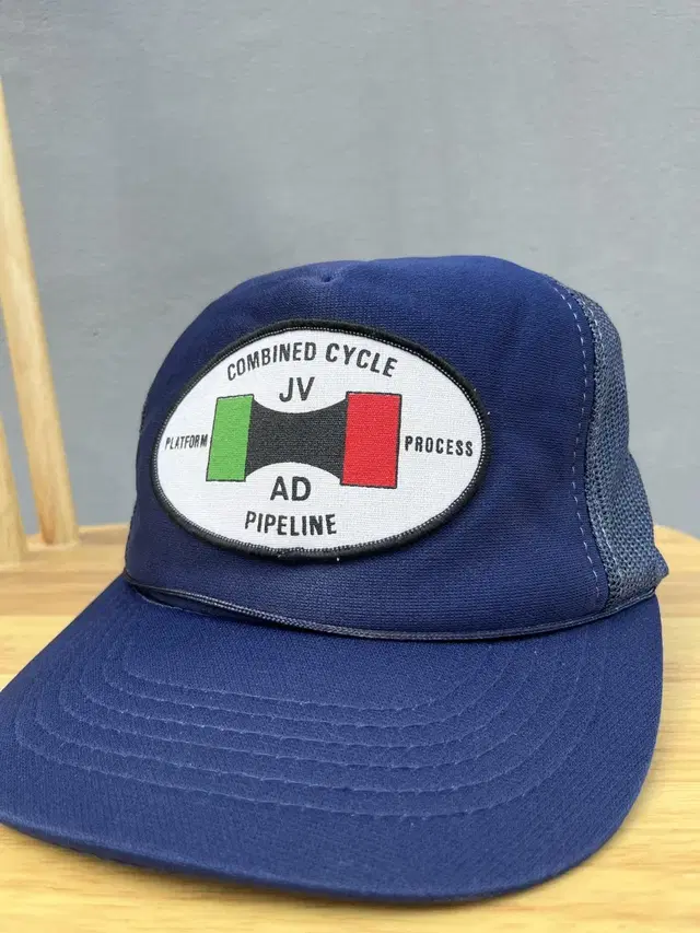 Combined cycle trucker cap vintage