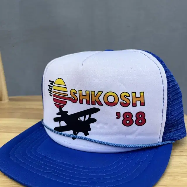 Shkosh vintage trucker cap