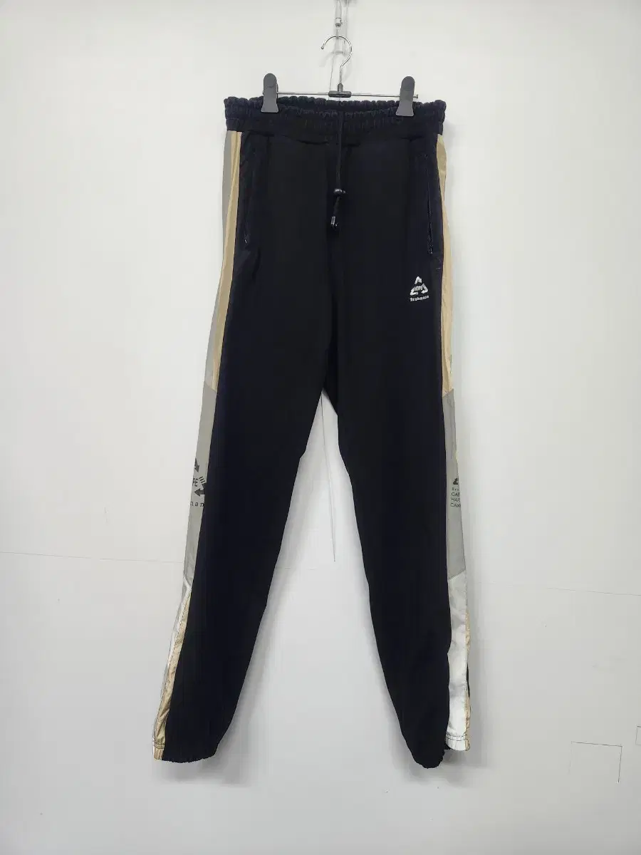 Brahman L Reflective Sweat Black Jogger Pants