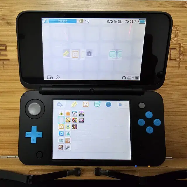 New 닌텐도 2ds XL(e숍 게임 다수)