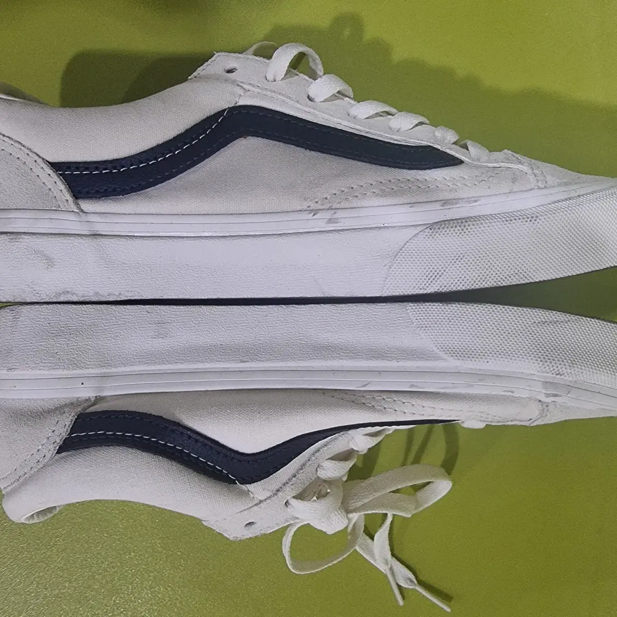 VANS 단화 235 택포 18000원=> 택포 15,000원