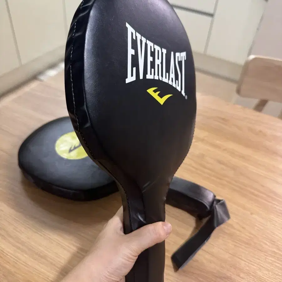 EVERLAST 복싱 펀치 미트