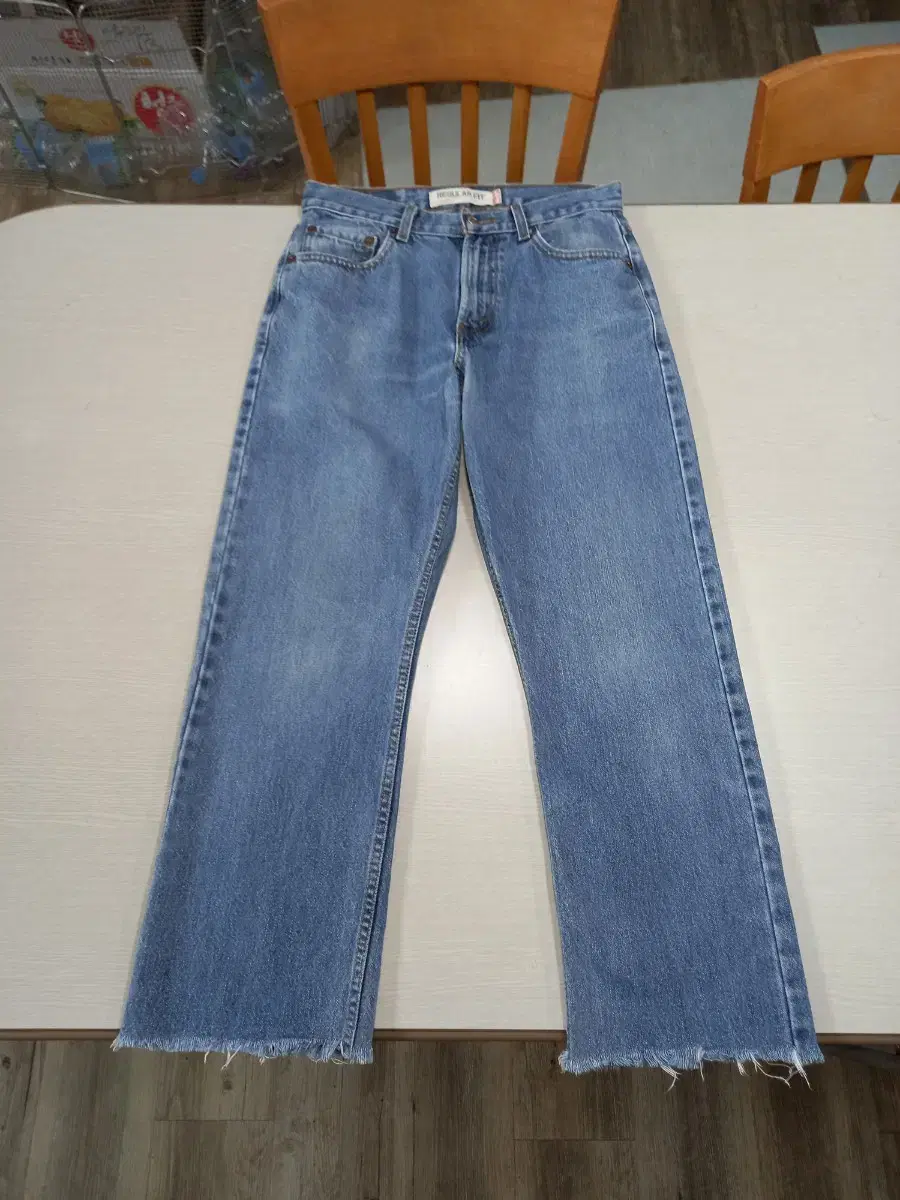 30 Levi's 505 Egypt Dated Jin Light Blue Crop 30-875