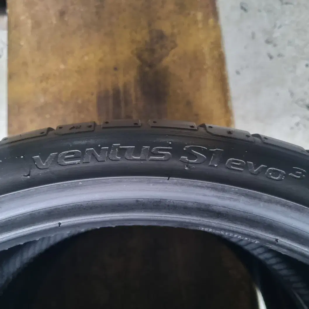 [인천중고타이어] 255/30R19 한국타이어 벤투스 S1 evo3 중고