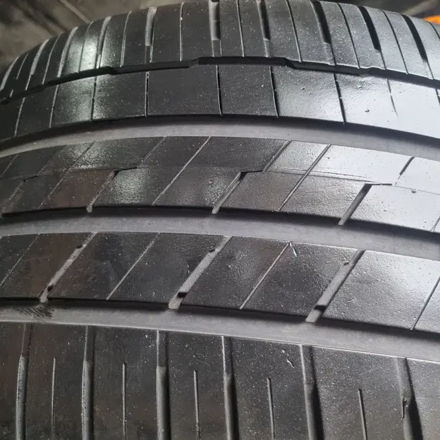 인천중고타이어 305/40R20 한국타이어 벤투스   S1 evo3 중고