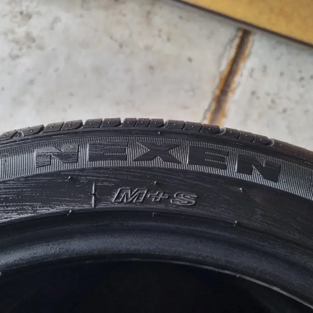 [인천중고타이어] 225/45R18 넥센타이어 AH8 중고 2254518