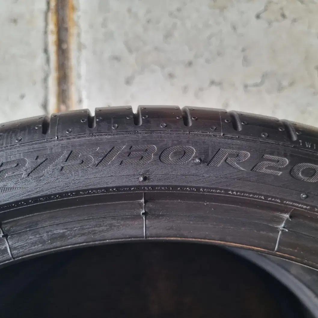 [인천중고타이어]275/30R20 피렐리피제로 PZ4 2753020 중고