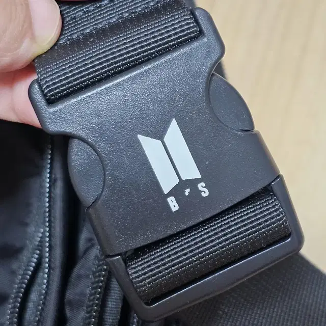 BTS 방탄 마이크드롭 힙색 micdrop hipsack