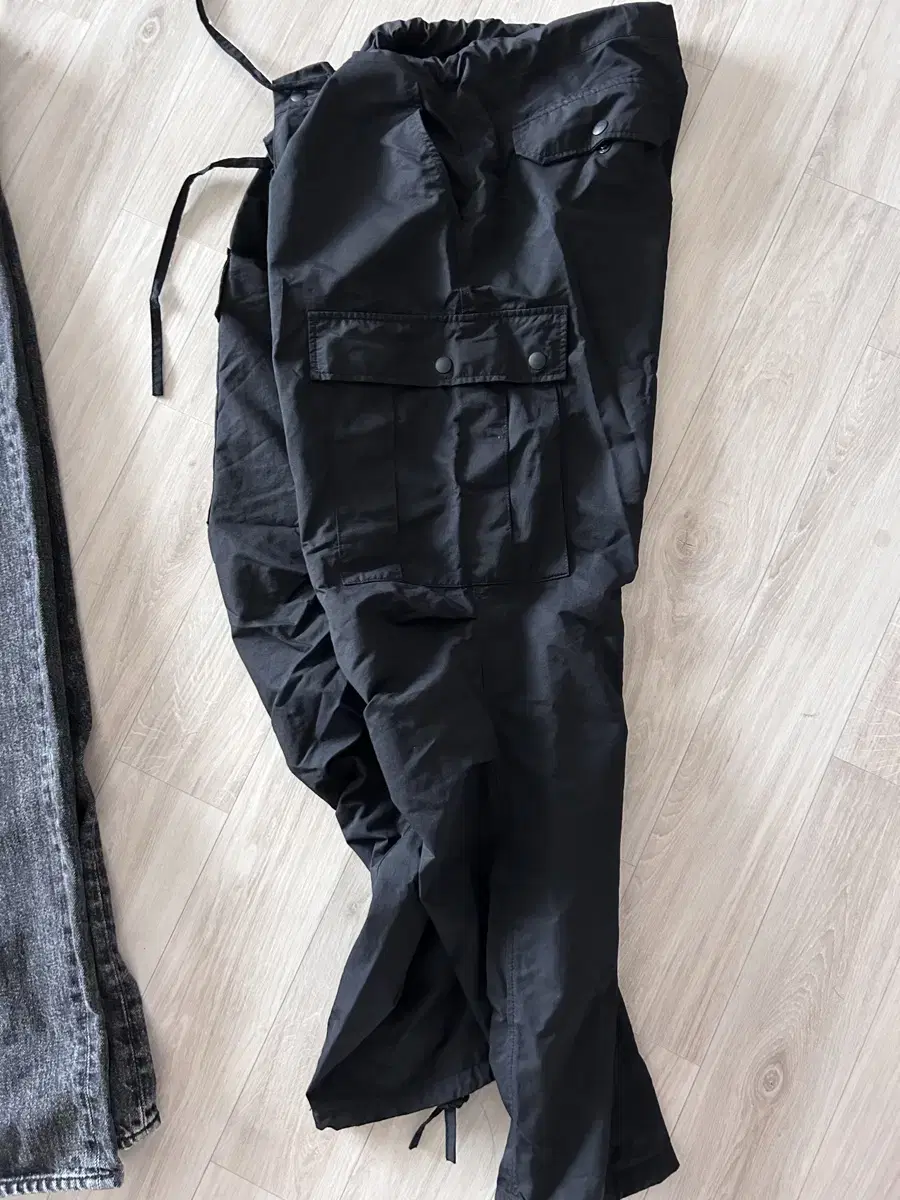 Uniformbridge Nylon Cargo Pants