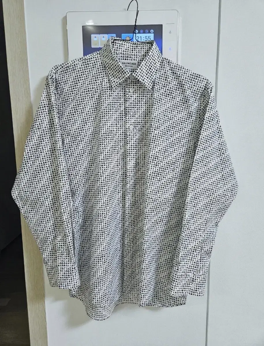 Balenciaga shirt (limited edition)