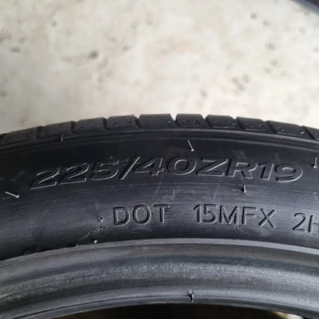 [인천중고타이어]225/40R19 한국타이어 벤투스S2AS 2254019