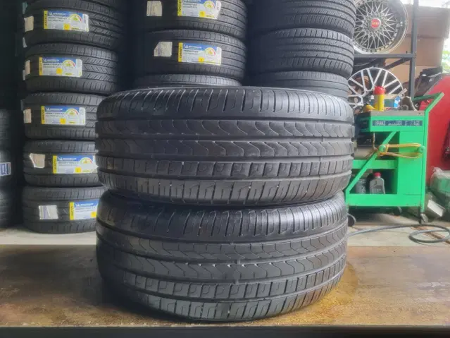 [인천중고타이어] 235/55R18 100V 피렐리타이어 스콜피온 중고