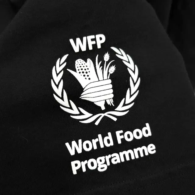 L / 발렌시아가 WFP 프린팅 더블 롱 슬리브 긴팔 티셔츠