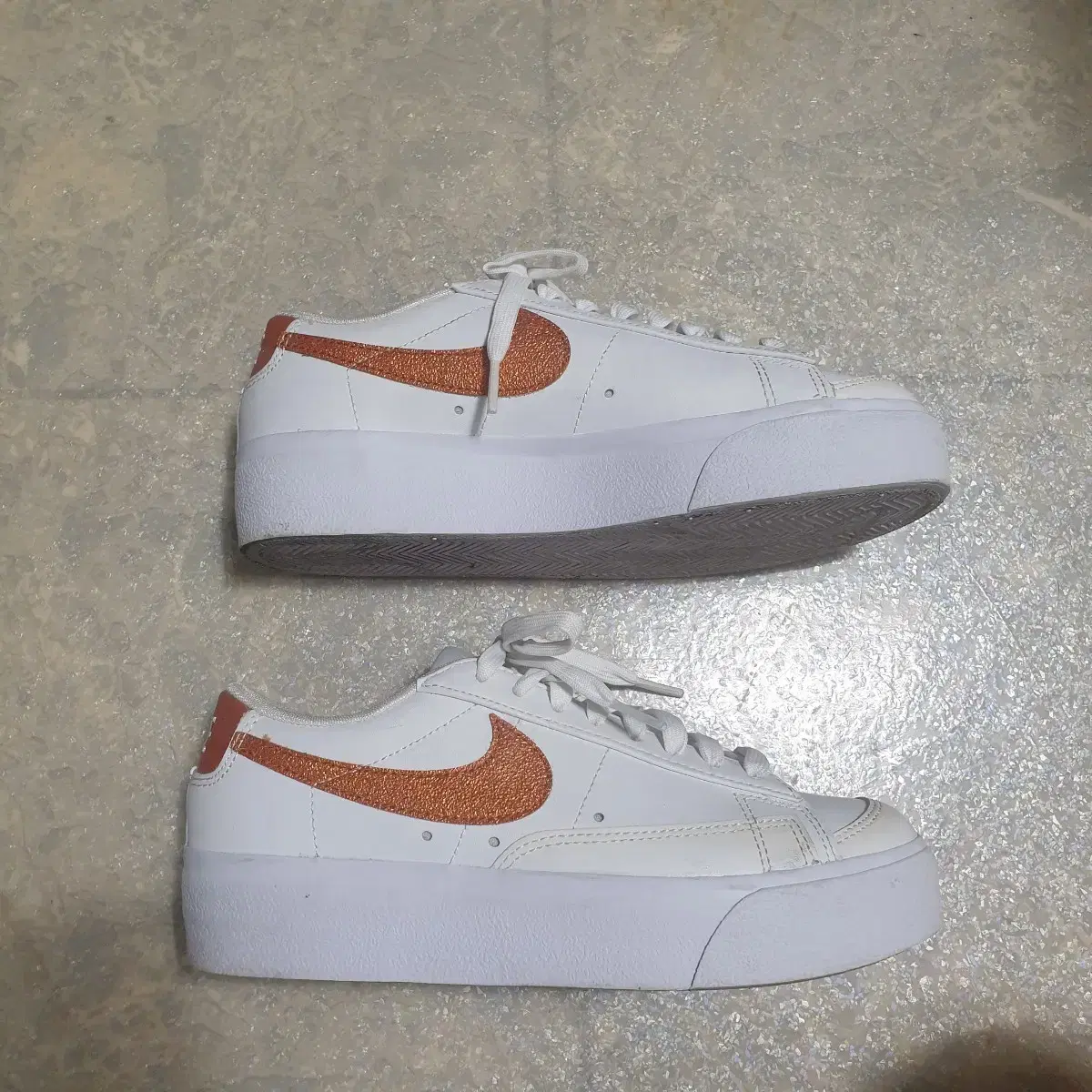 나이키 blazer low platform essential