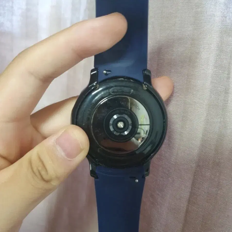 Samsung  Galaxy Watch 액티브 팝니다..ㅠ