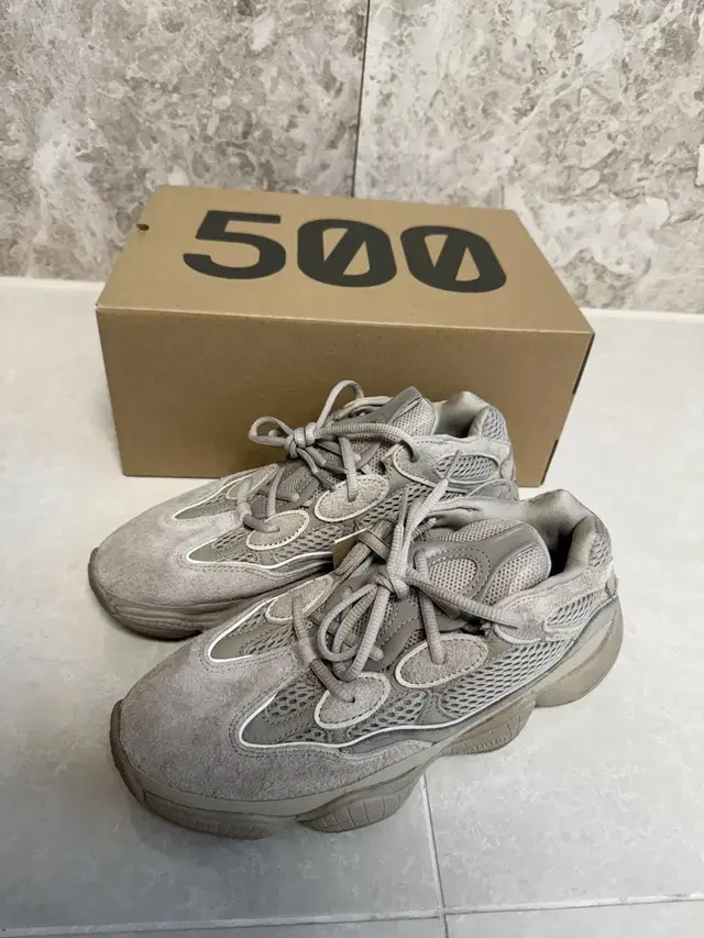 이지500 토프 Yeezy 500 taupe light