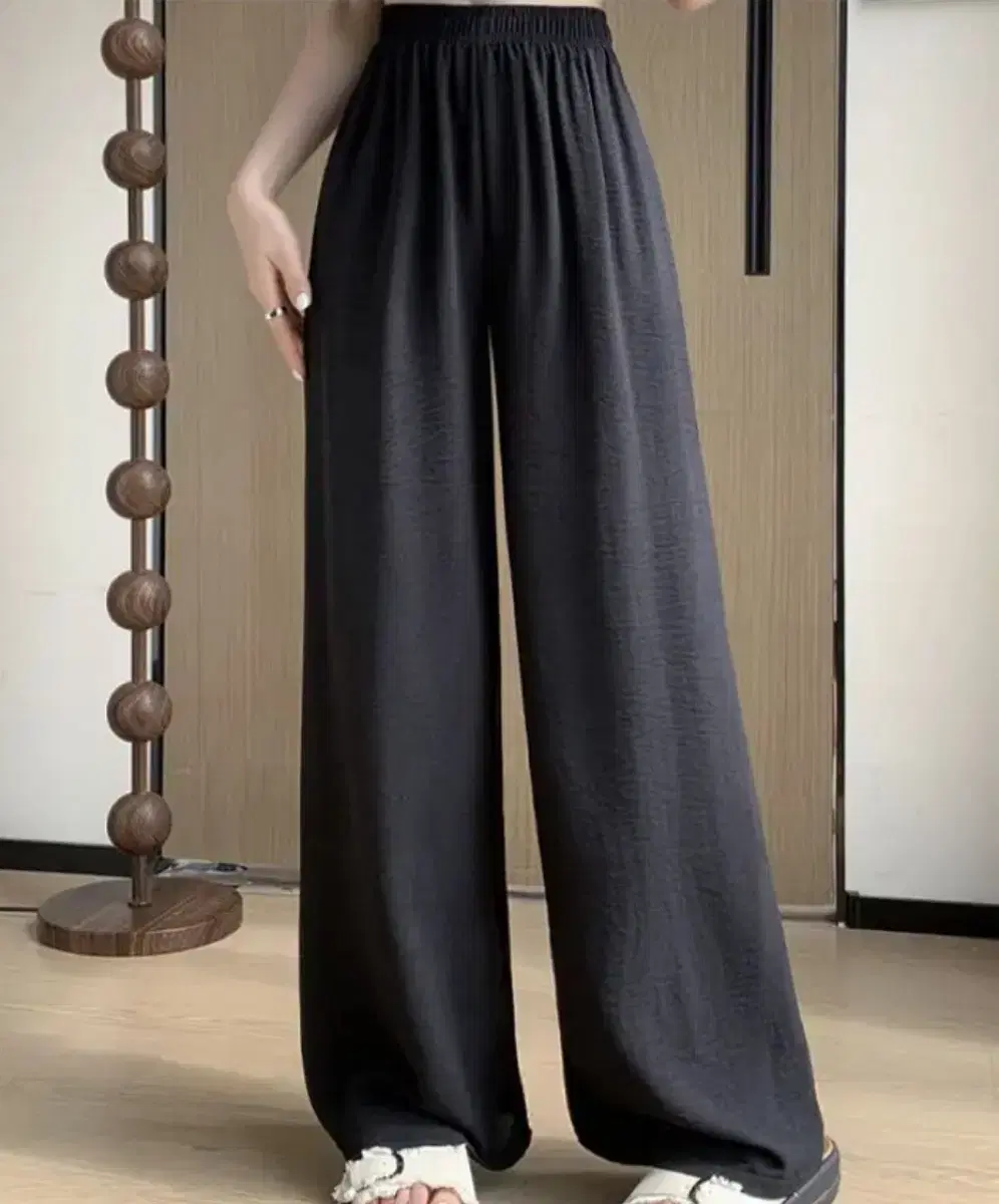 Women's yeoreum Banded Fridge Pants Wide Leg Pants (Black)