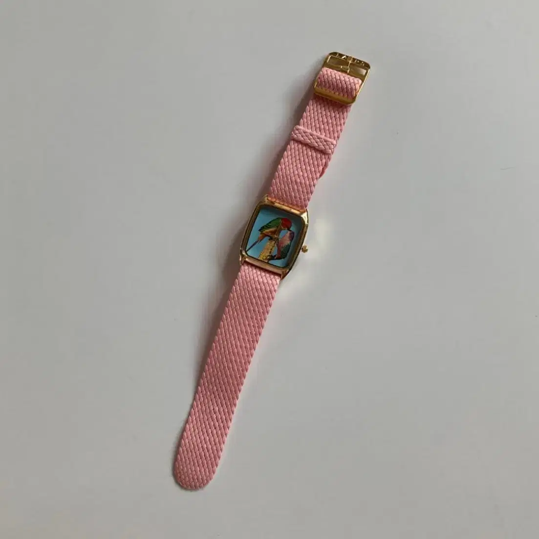 LAPS : analog watch pink strap