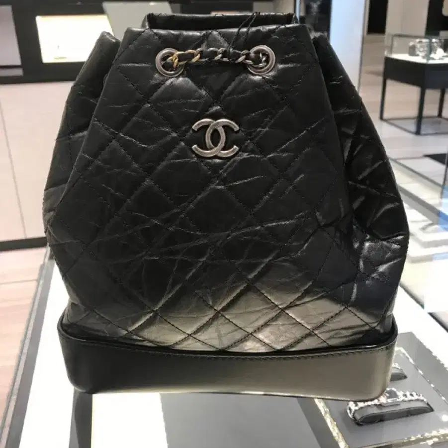 Chanel 샤넬 가브리엘 백팩 새제품 판매합니다