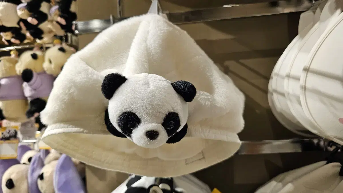 Full Price) Panda Realistic Flat Beret Hat