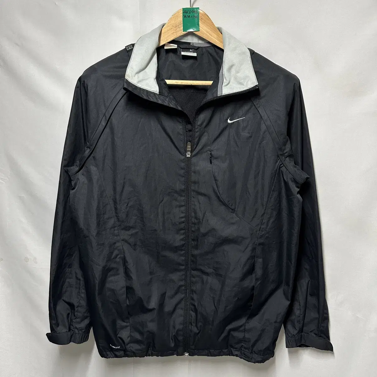 [Genuine/L] Nike Swoosh ClimaFit Black Windbreaker