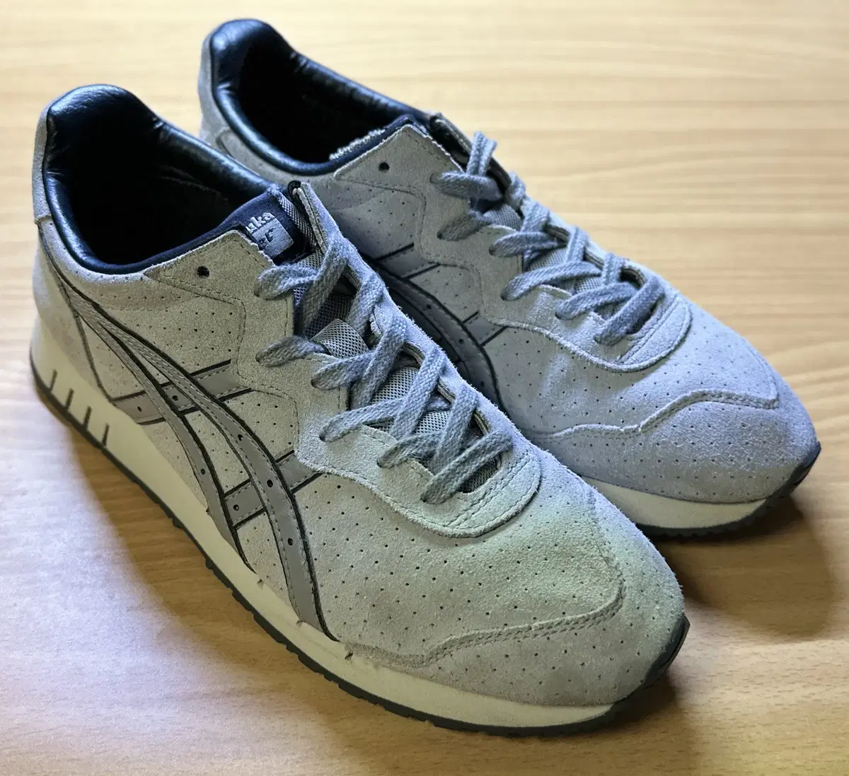 ONITSUKA TIGER X-CALIBER