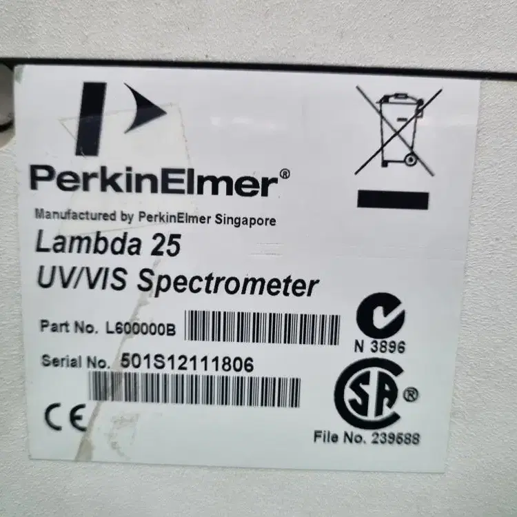 PerkinElmer Lambda25 UV/VIS 분광계.