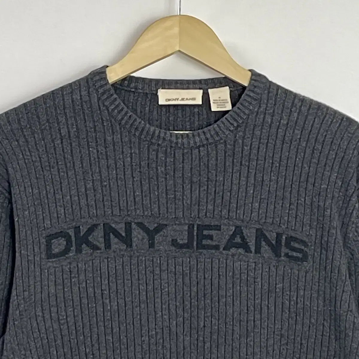 17 상품명: Dkny jeans 긴팔티