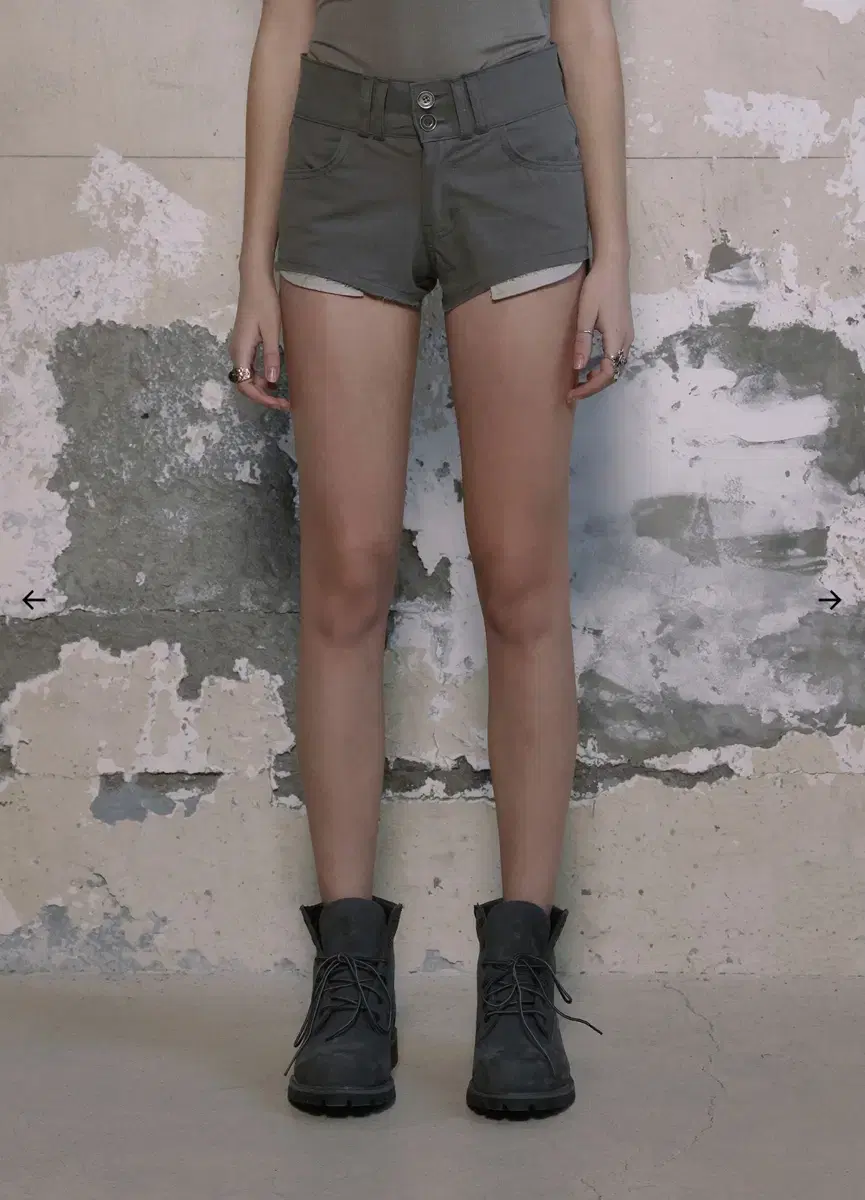 (새상품) 보헤미안서울 PIGMENT WASHED SHORTS