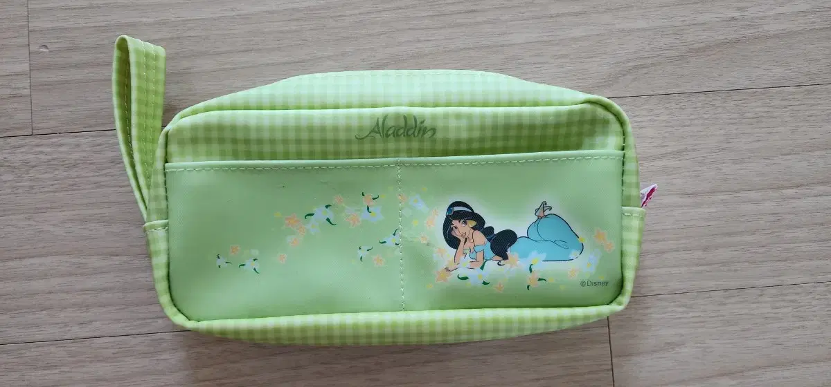 Direct transaction of a princess's pencil case Cash on delivery