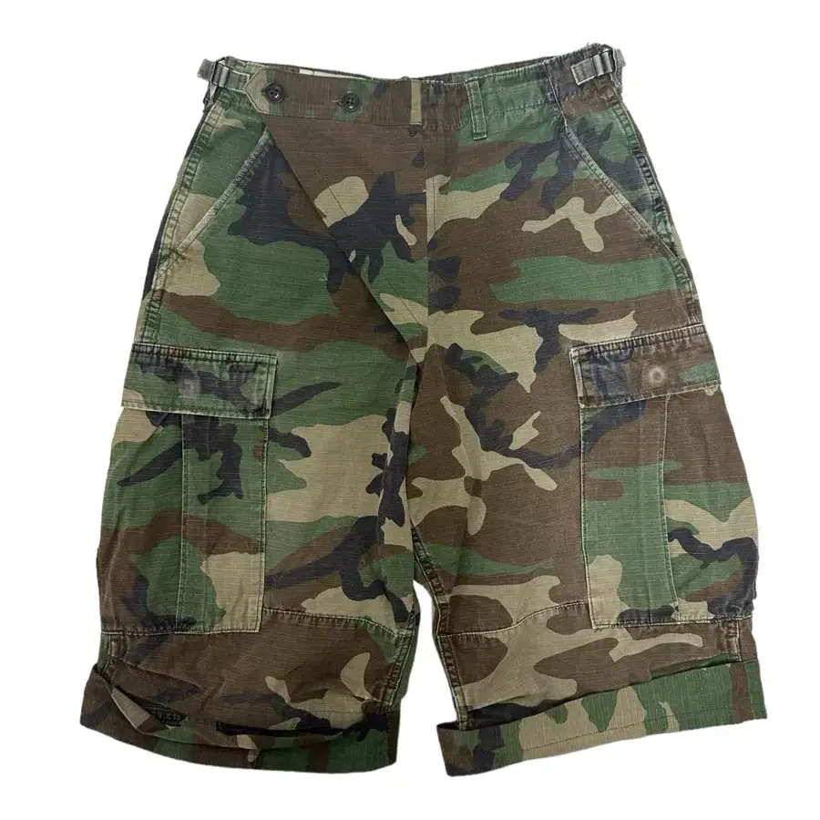 77circa cargo camo short pants