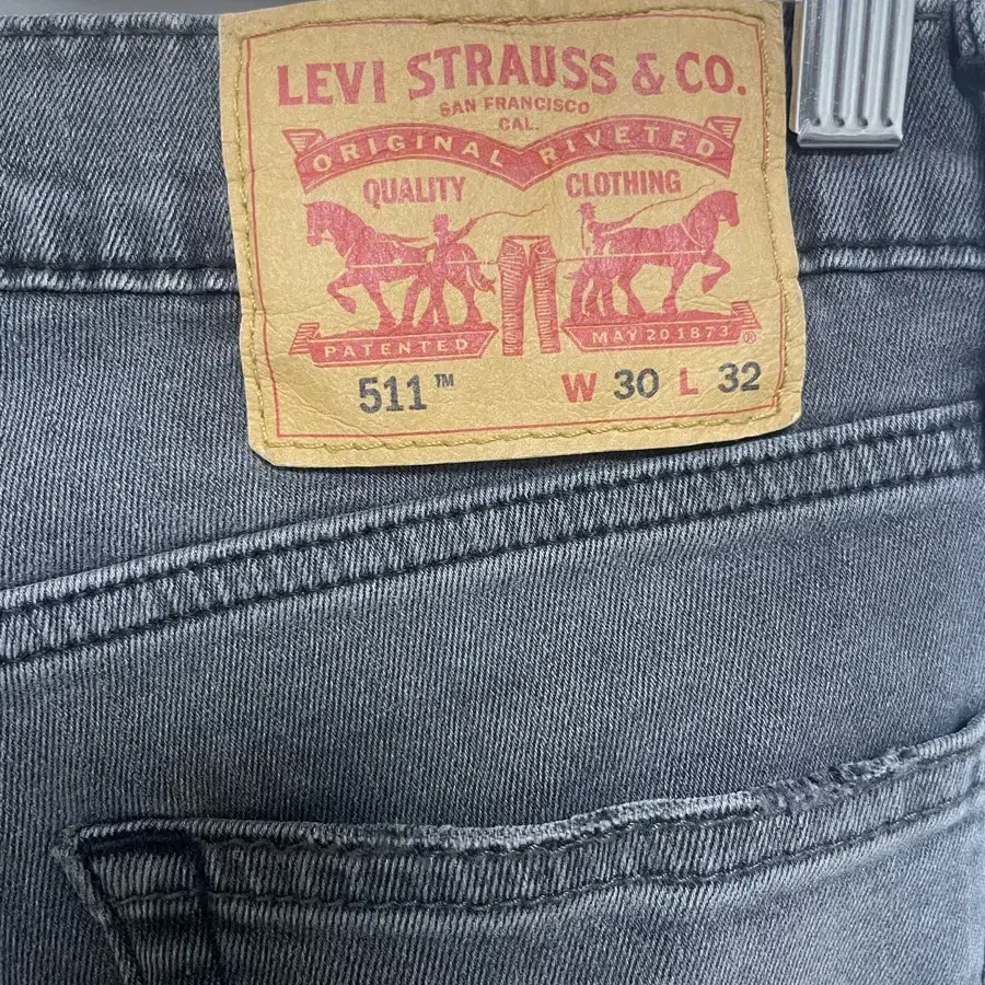 Levis 리바이스 511 슬림핏 30x32