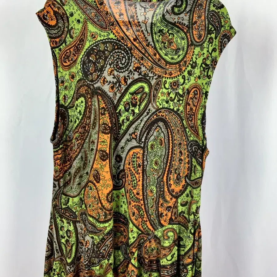 JEJE Oriental Paisley Hong Kong Dress