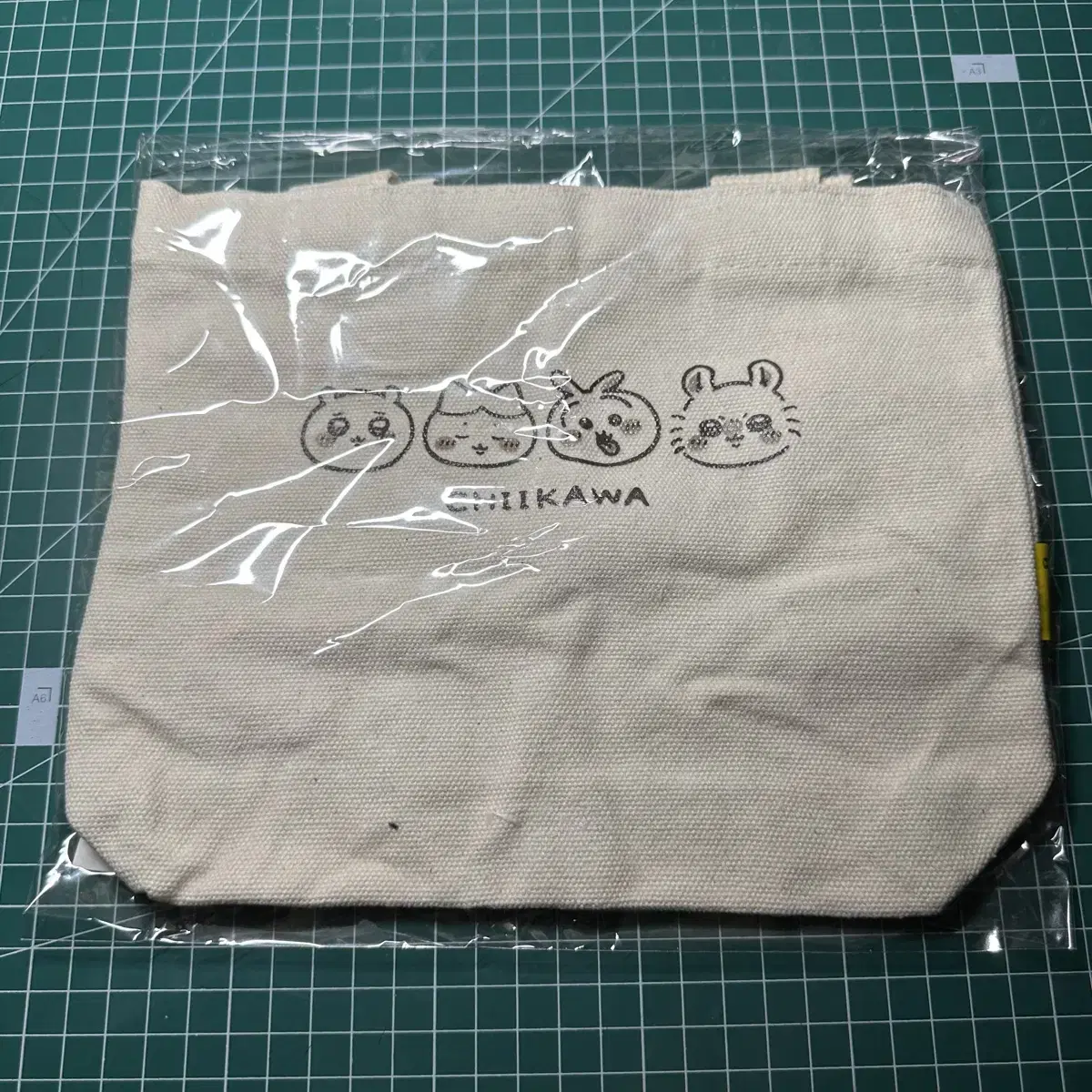 Goodall Munjagewa Chiikawa Hachiware eco-bag (unsealed)