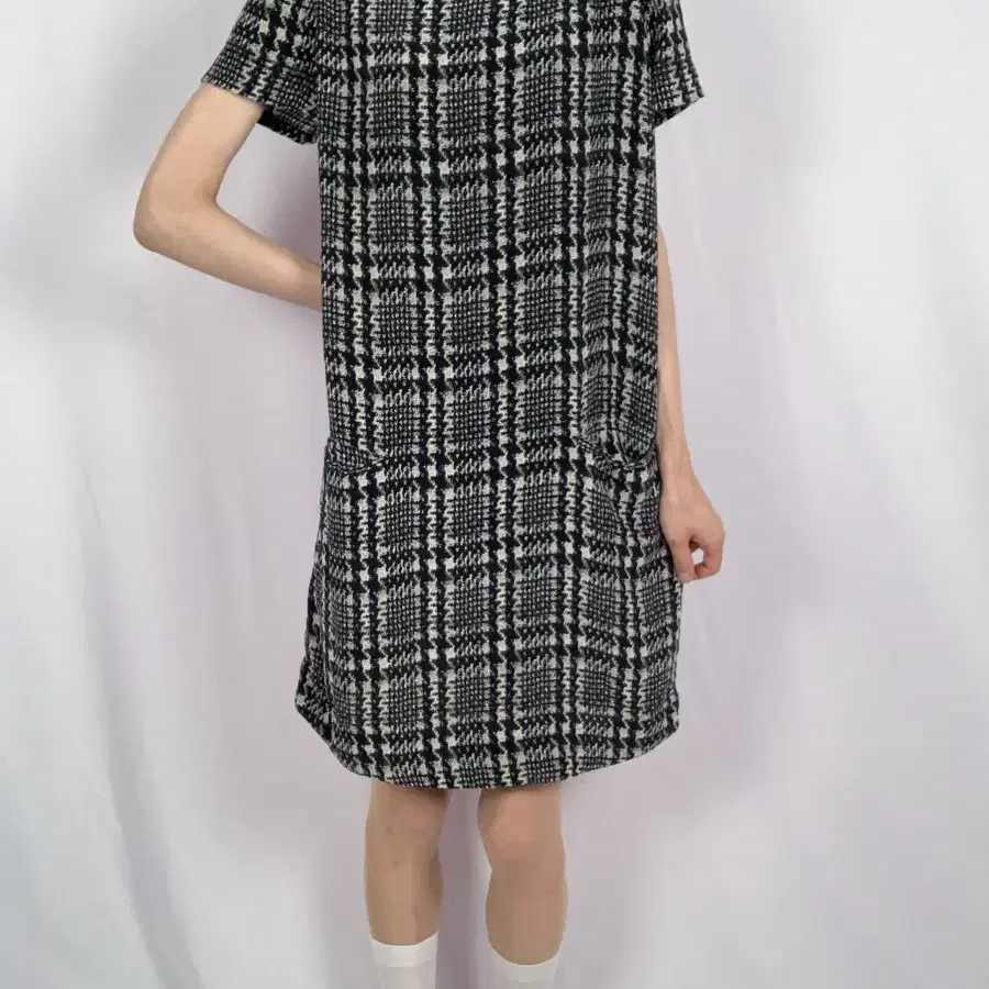 Goie Silk Houndstooth Preppy Shift Dress